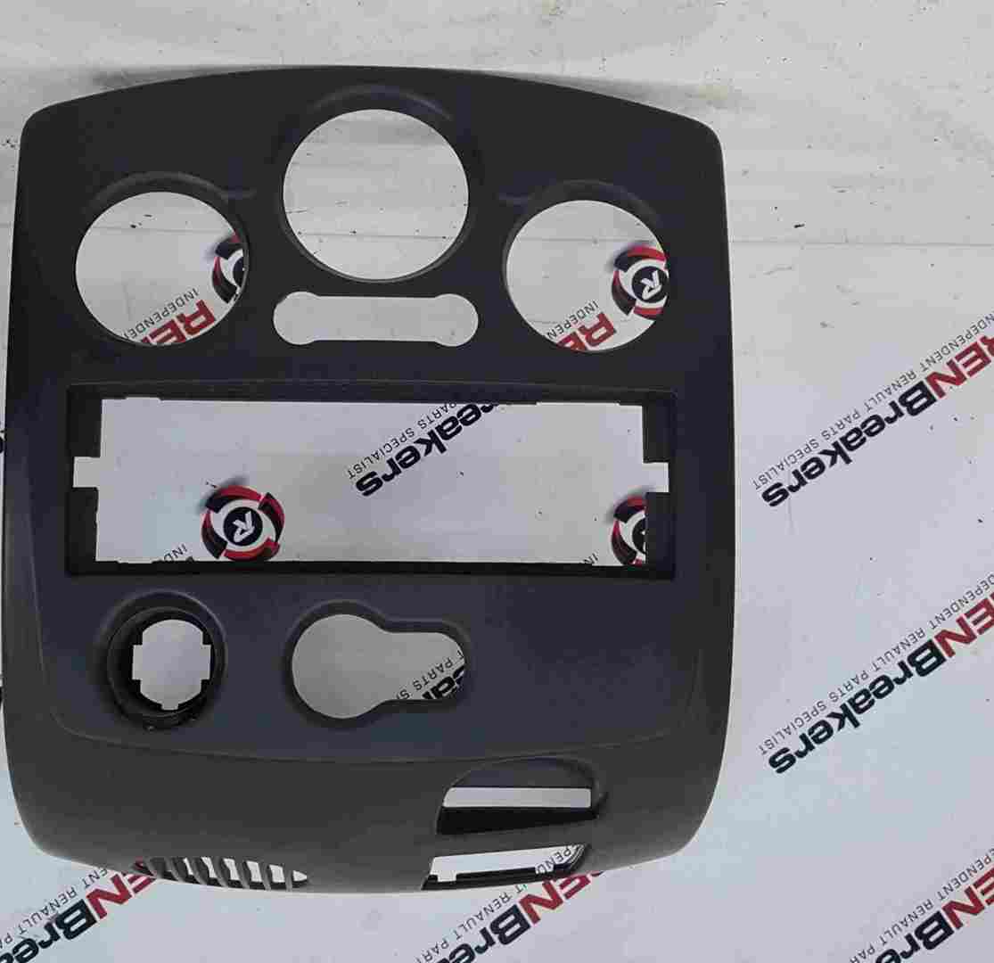 Renault Clio MK3 2005-2012 Dashboard Heater Surround KEY CARD TYPE 8200407850