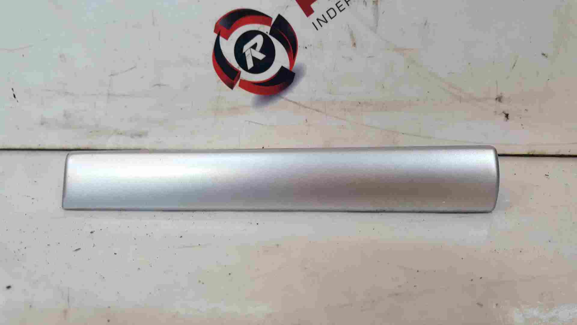 Thumb 2 Renault Clio MK3 2005-2012 Dashboard Insert Interior Trim Plastic Silver 