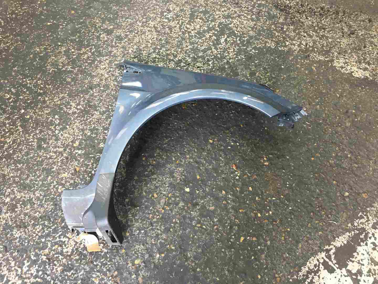 Renault Clio MK3 2005-2012 Drivers OS Wing Purple Blue TEJ47 195