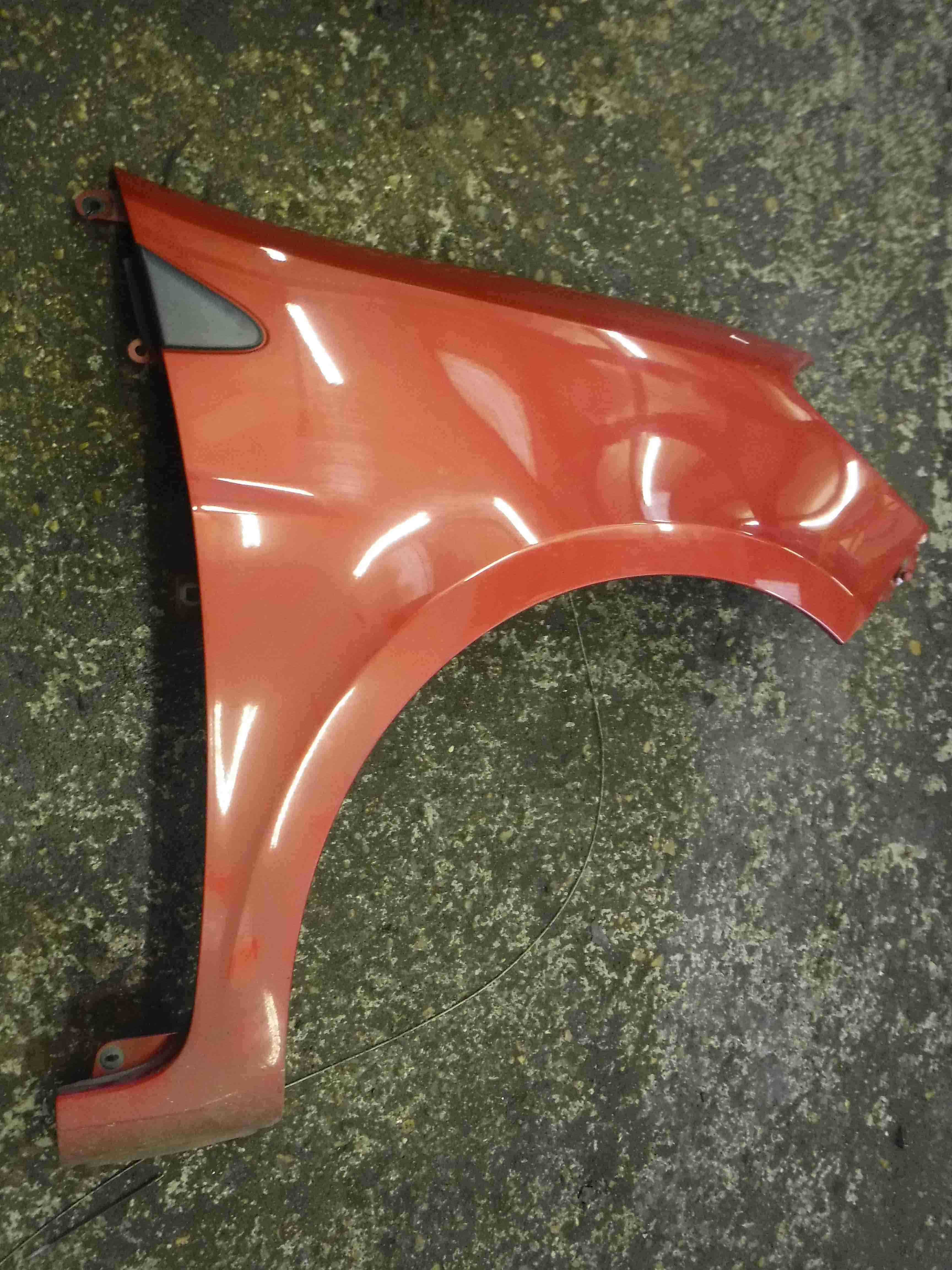 Renault Clio MK3 2005-2012 Drivers OS Wing Red TEB76