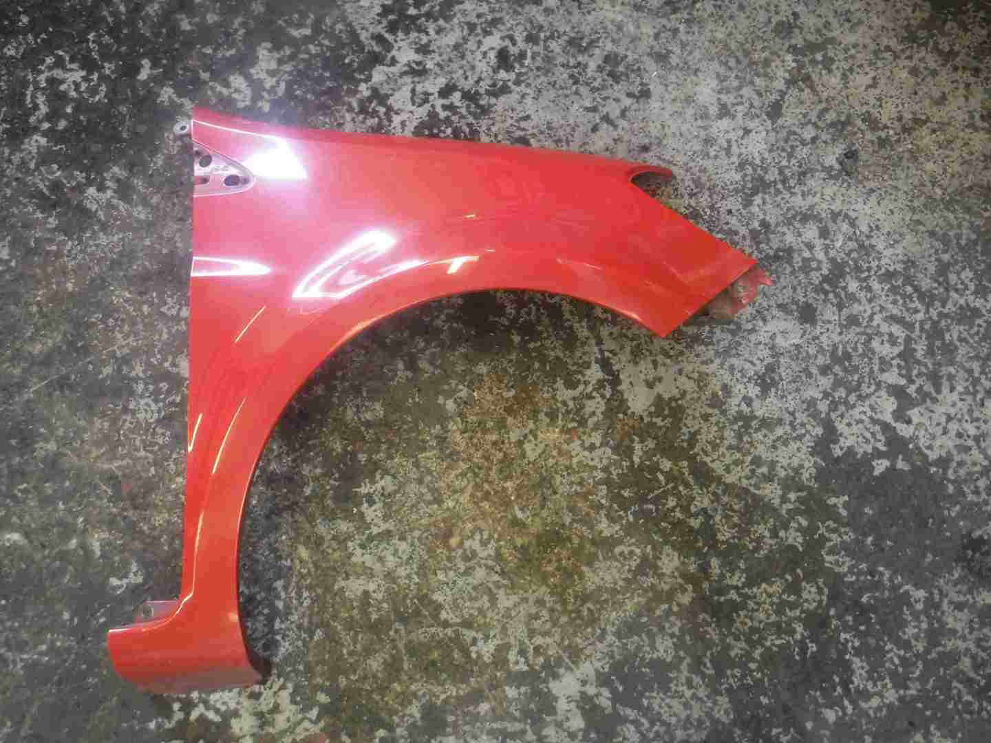 Renault Clio MK3 2005-2012 Drivers OS Wing Red TED75 195