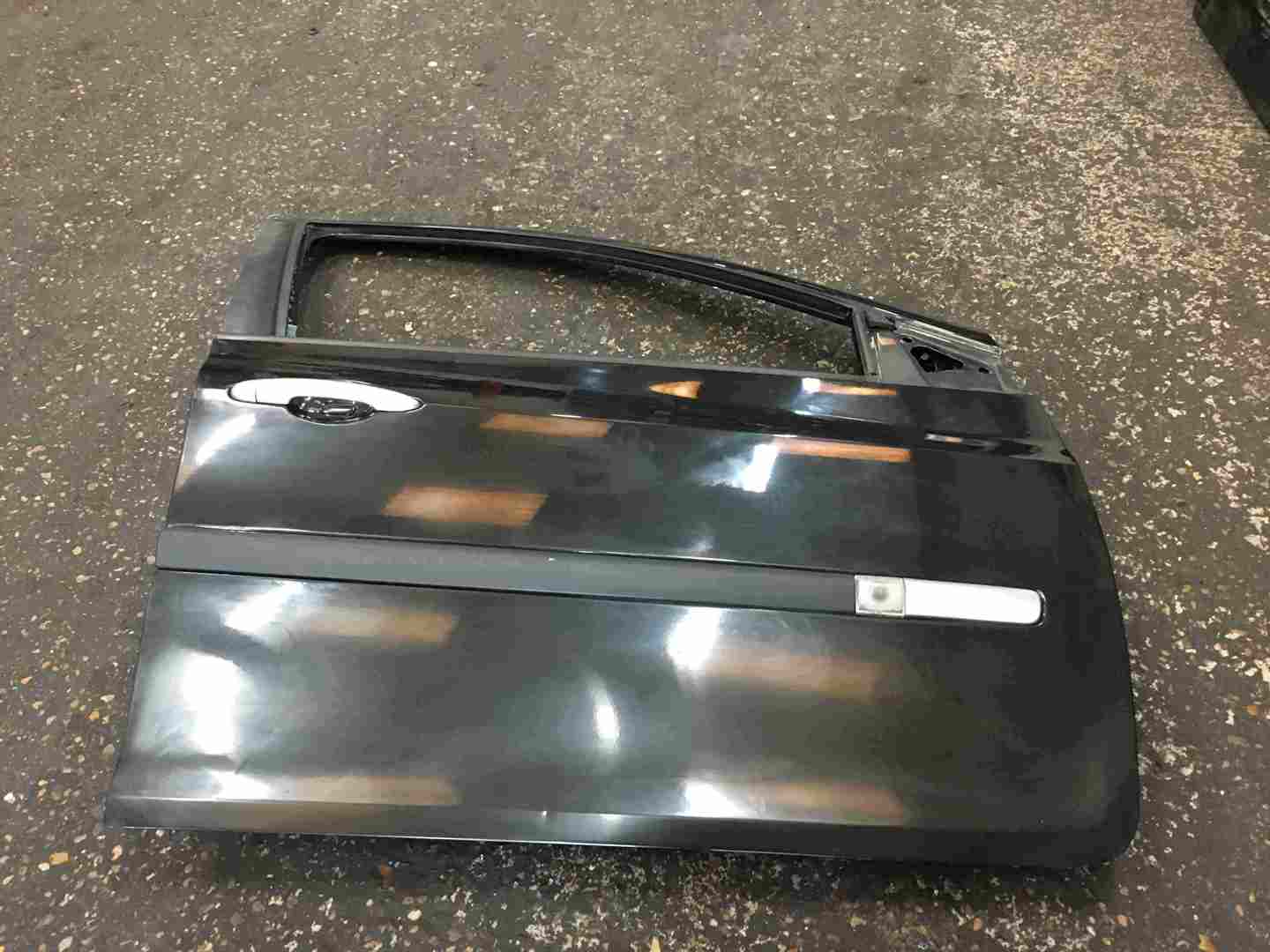 Renault Clio MK3 2005-2012 Drivers OSF Front Door Black 676 5dr 5