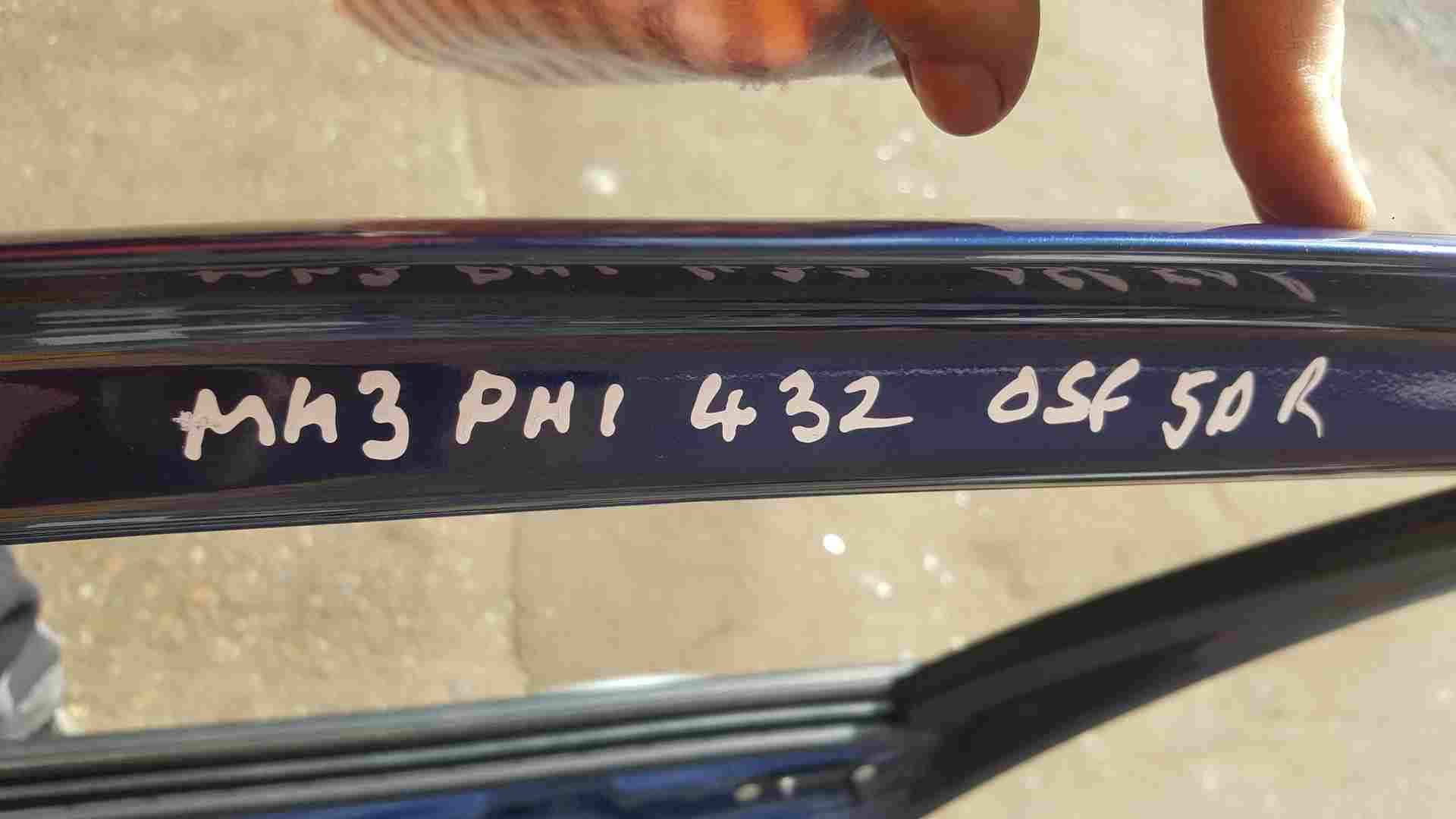 Thumb 2 Renault Clio MK3 2005-2012 Drivers OSF Front Door Blue 432 5Dr