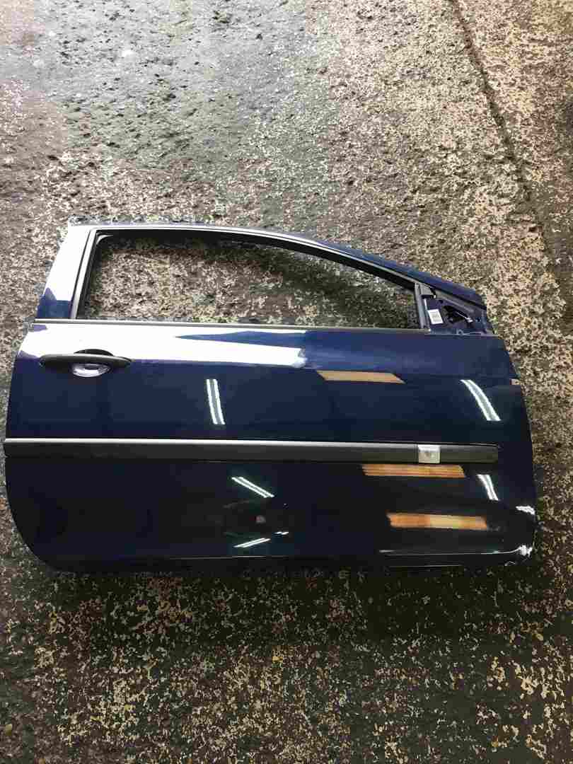 Renault Clio MK3 2005-2012 Drivers OSF Front Door Blue 460 3dr