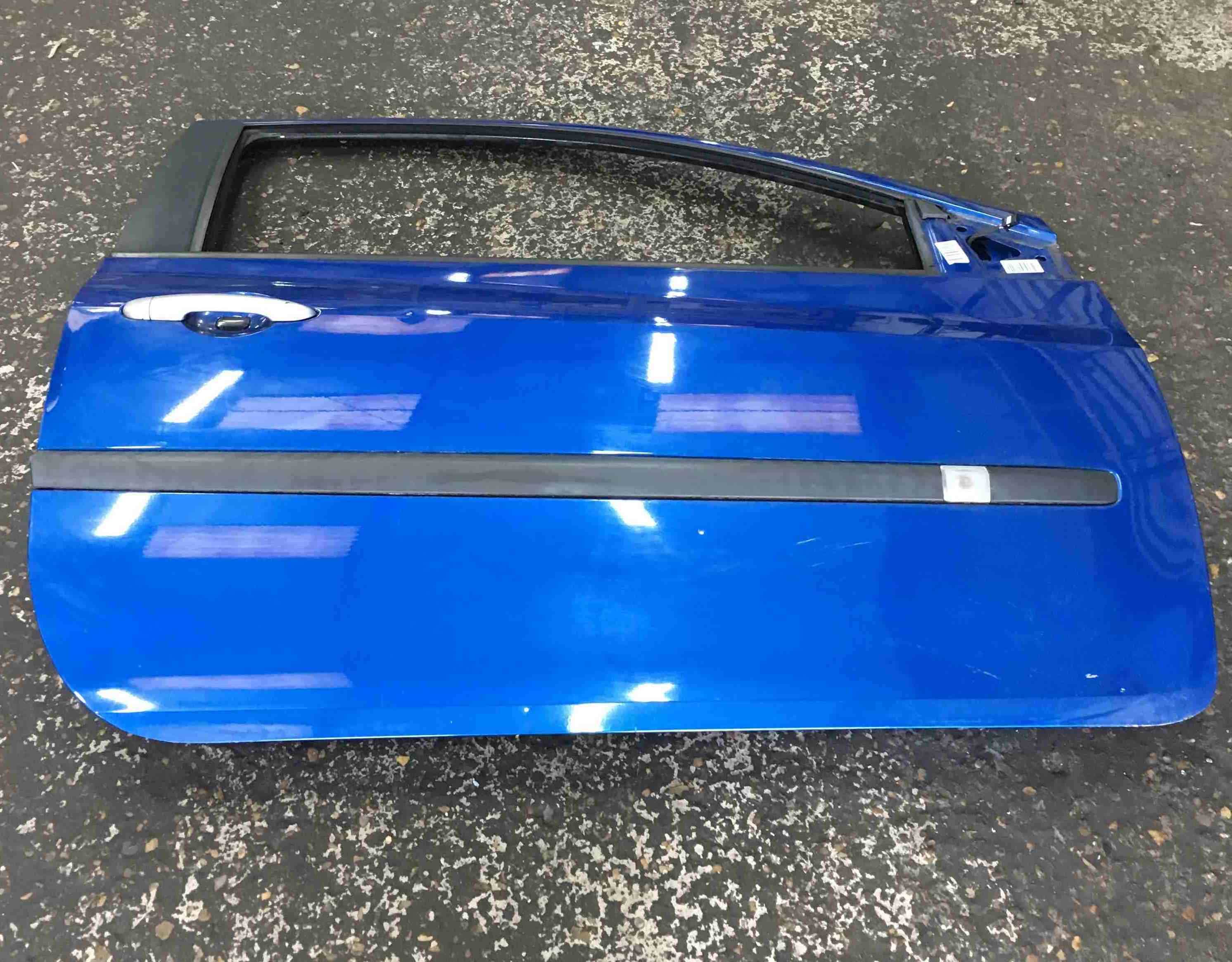 Renault Clio MK3 2005-2012 Drivers OSF Front Door Blue TERNA 3dr