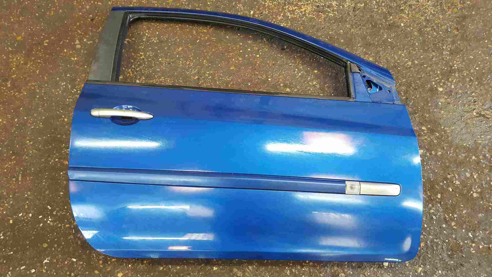 Thumb 2 Renault Clio MK3 2005-2012 Drivers OSF Front Door Blue TERNA 3dr