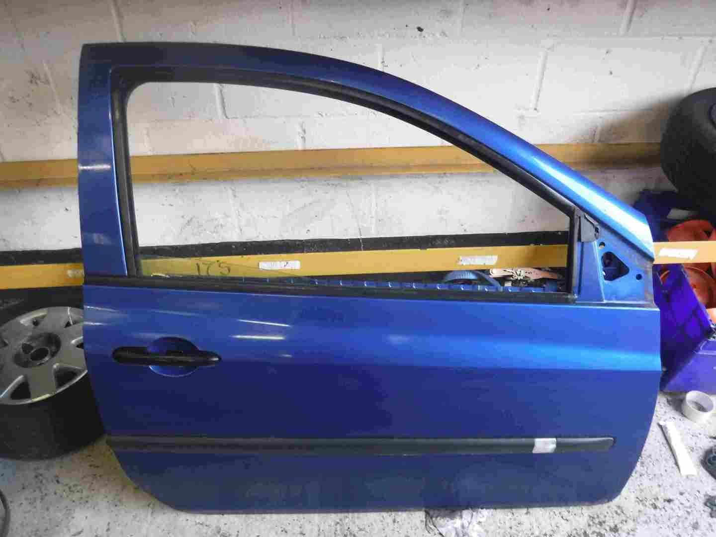 Renault Clio MK3 2005-2012 Drivers OSF Front Door Blue TERNA 3dr