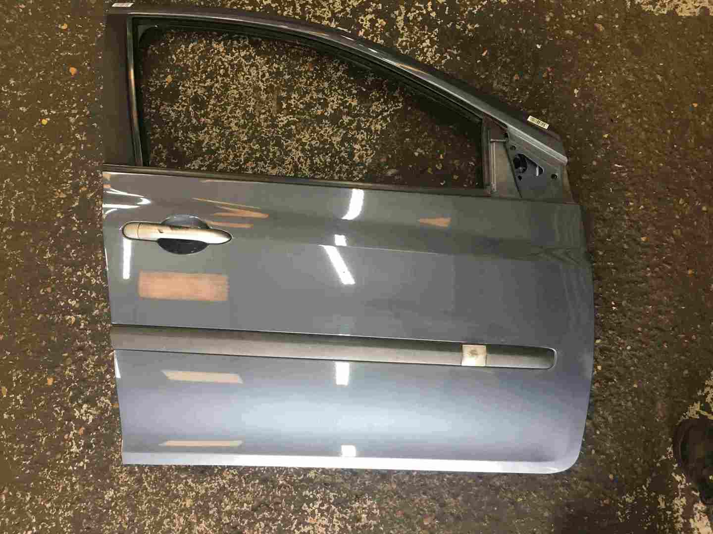 Renault Clio MK3 2005-2012 Drivers OSF Front Door Purple Blue TEJ47 5dr