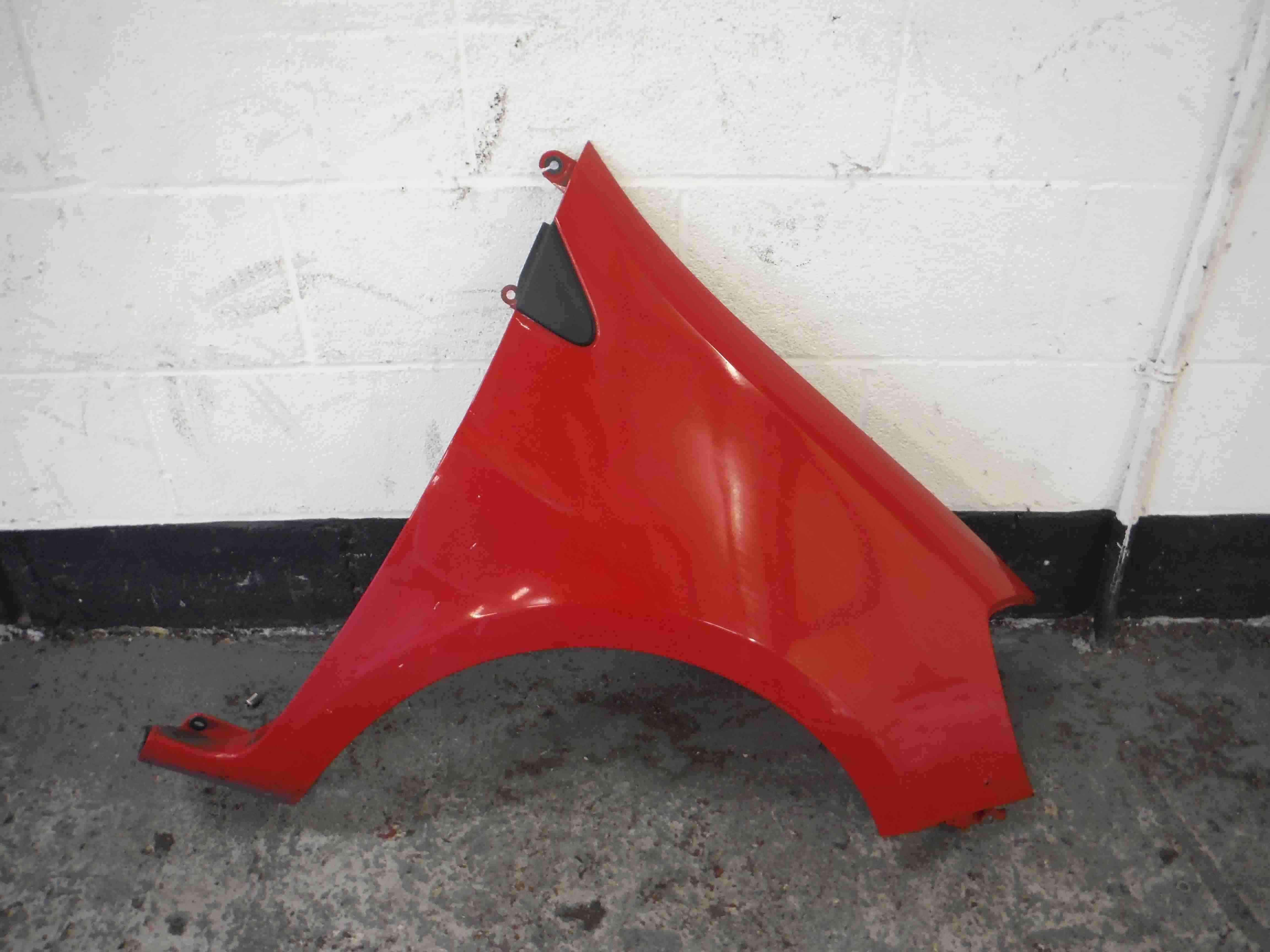 Renault Clio MK3 2005-2012 Drivers OSF Front Red Wing OV727