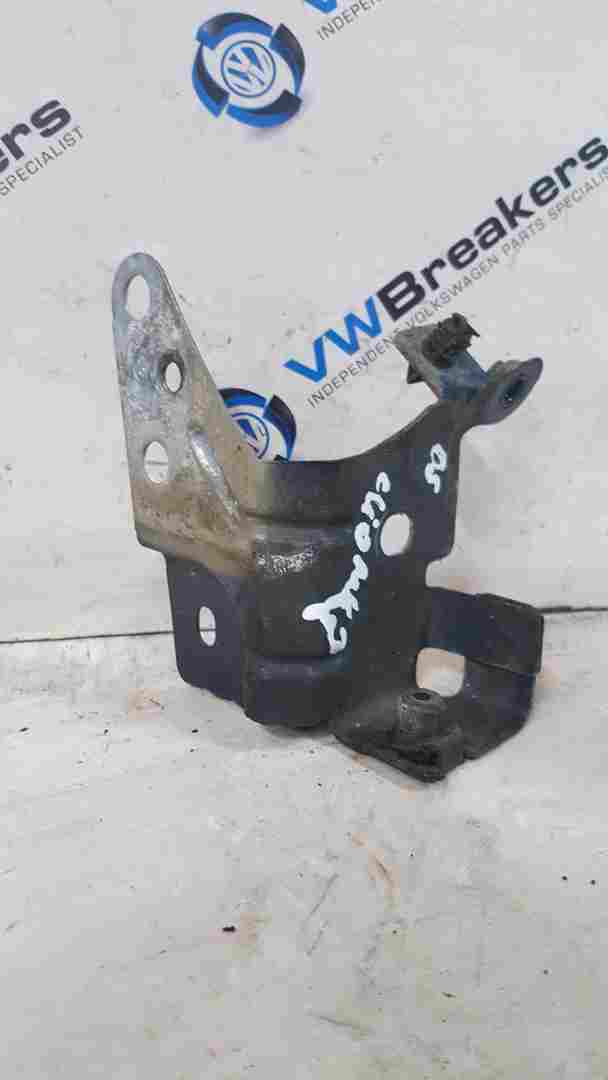 Thumb 2 Renault Clio MK3 2005-2012 Drivers OSF Front Wing Support Bracket TOP