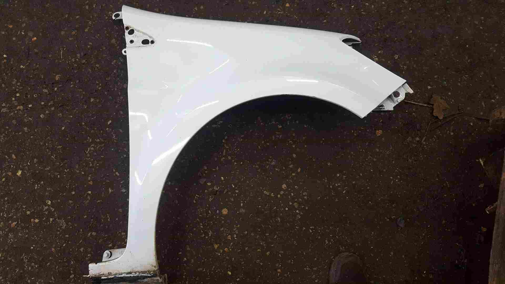 Thumb 2 Renault Clio MK3 2005-2012 Drivers OSF Front Wing White Ov369 195
