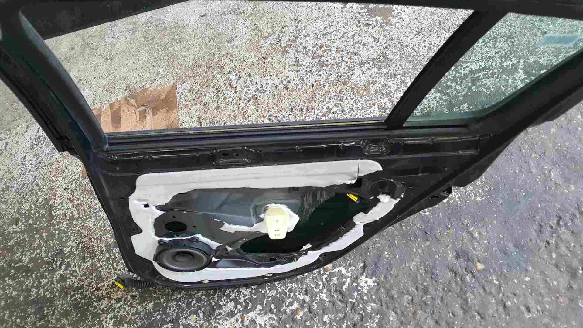 Thumb 2 Renault Clio MK3 2005-2012 Drivers OSR Rear Door Black TEGNE