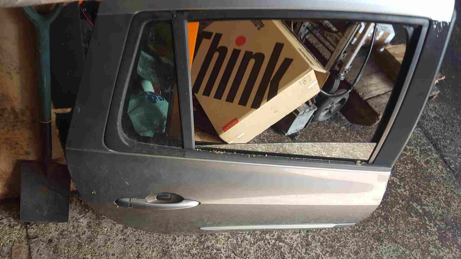 Thumb 4 Renault Clio MK3 2005-2012 Drivers OSR Rear Door Grey Tekng Estate 