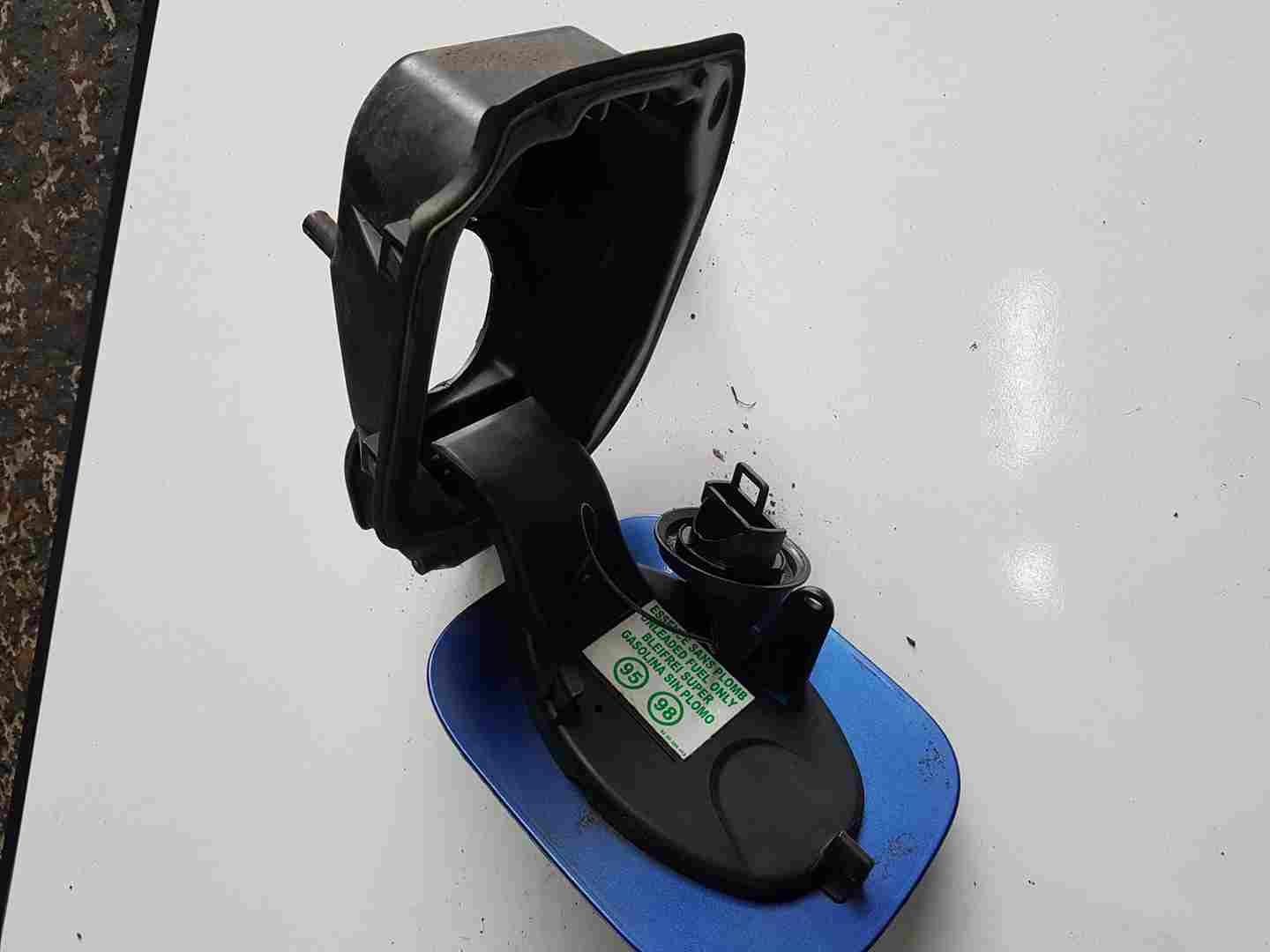 Thumb 3 Renault Clio MK3 2005-2012 Fuel CAP Flap Cover + Hinges blue TERNT