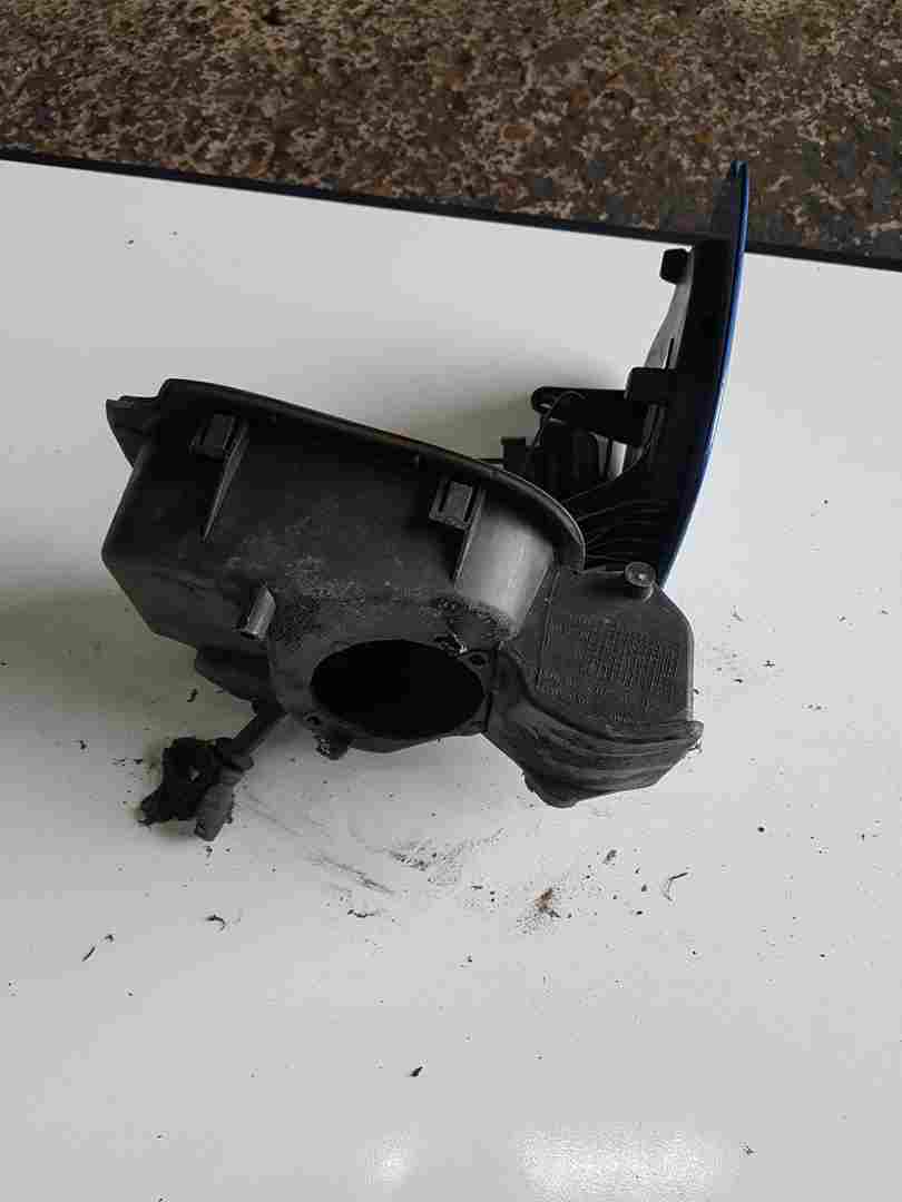 Thumb 4 Renault Clio MK3 2005-2012 Fuel CAP Flap Cover + Hinges blue TERNT