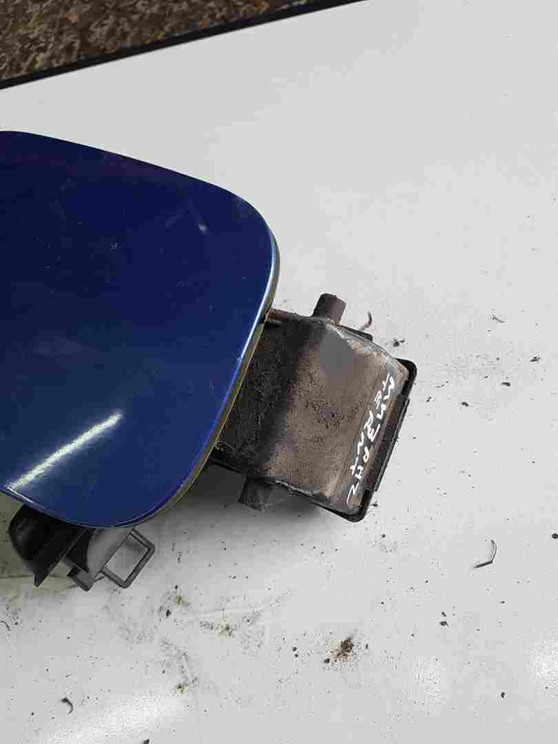 Thumb 8 Renault Clio MK3 2005-2012 Fuel CAP Flap Cover + Hinges blue TERNT
