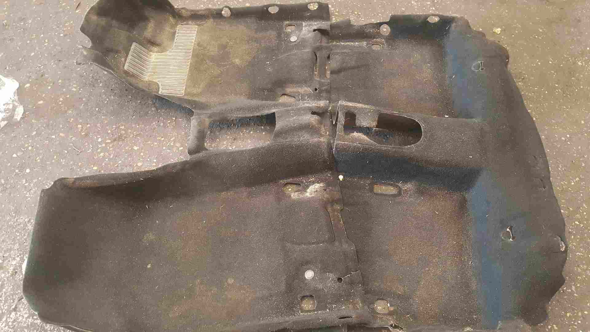 Thumb 3 Renault Clio MK3 2005-2012 Full Floor Carpet Black 8200409565