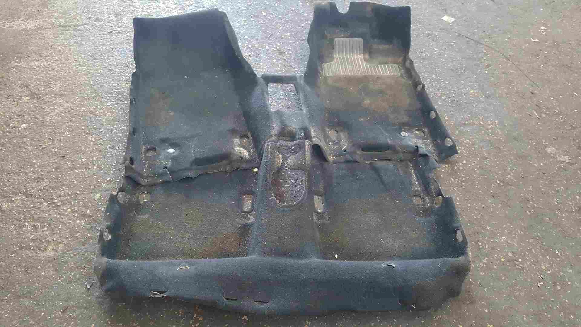 Thumb 5 Renault Clio MK3 2005-2012 Full Floor Carpet Black 8200409565