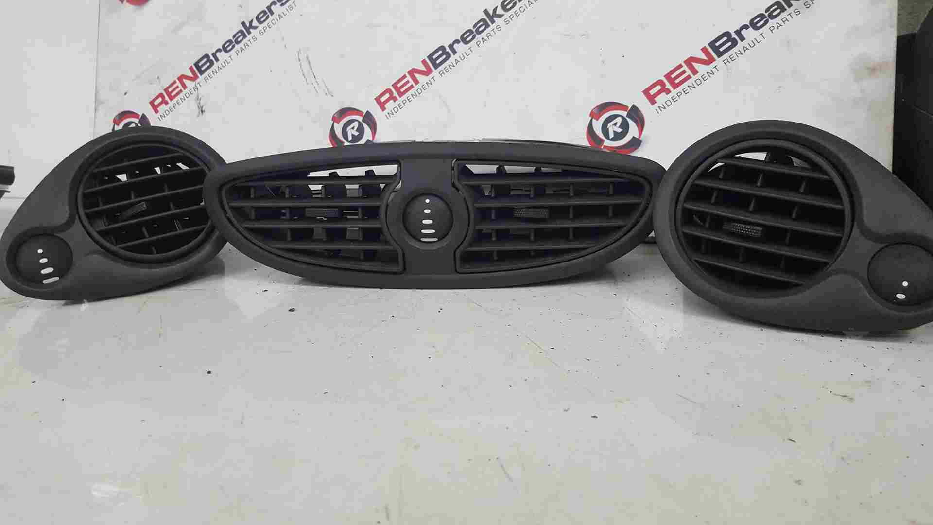 Thumb 7 Renault Clio MK3 2005-2012 Heater Vent Centre + Sides AIR Blower Center Black