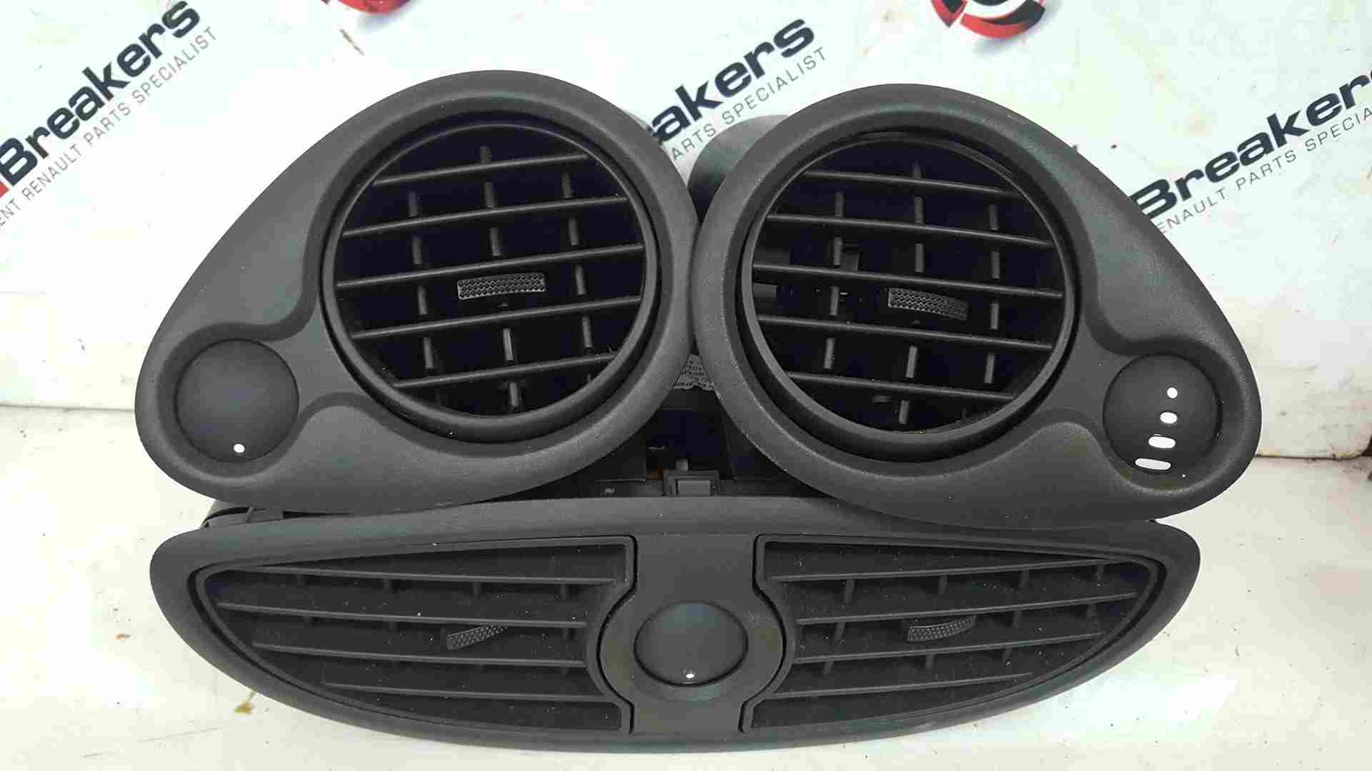 Thumb 4 Renault Clio MK3 2005-2012 Heater Vents SET Plain Matt Black