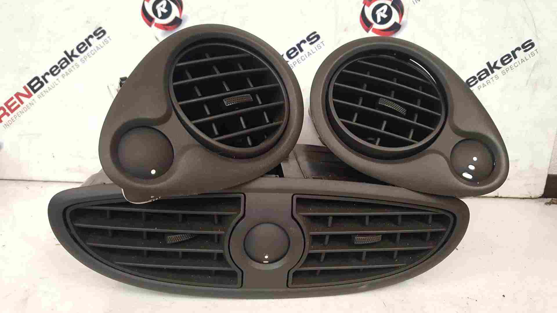 Thumb 2 Renault Clio MK3 2005-2012 Heater Vents SET Plain Matt Black