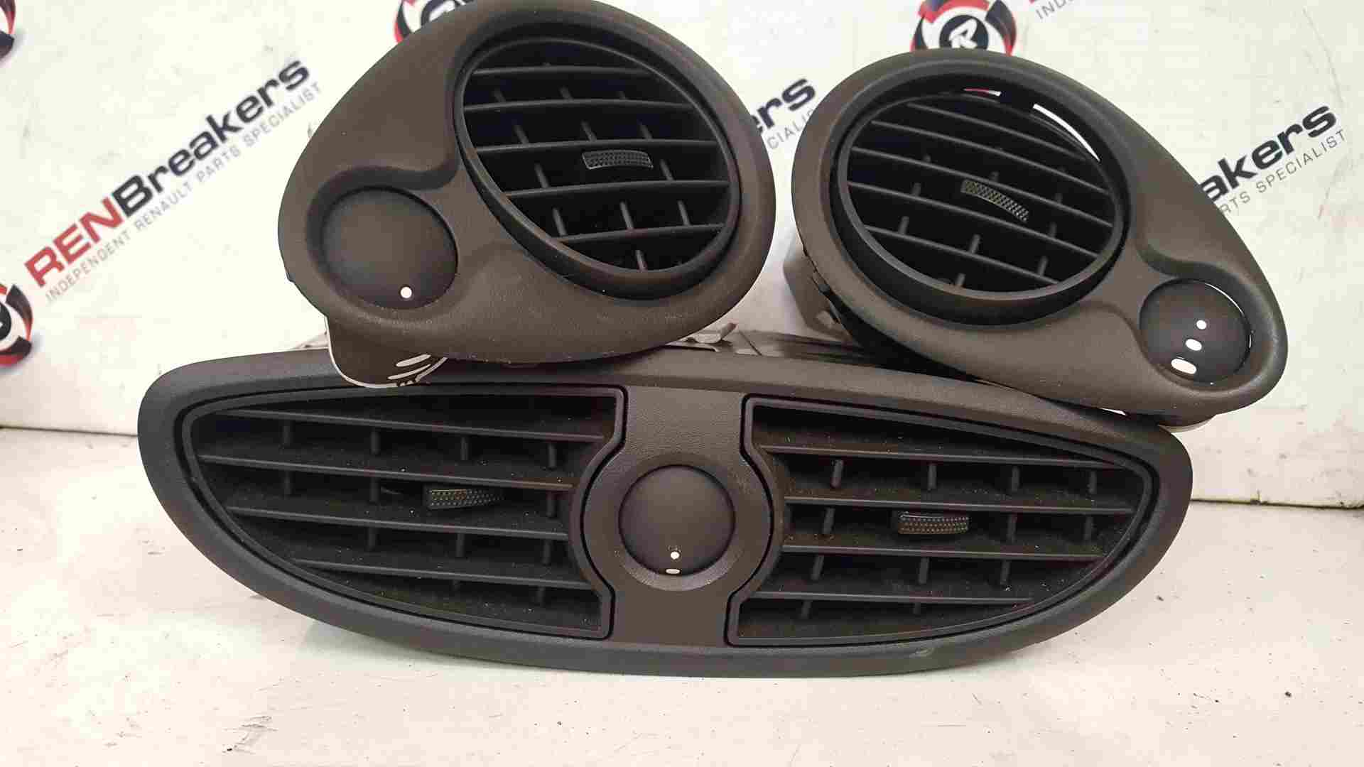 Renault Clio MK3 2005-2012 Heater Vents SET Plain Matt Black