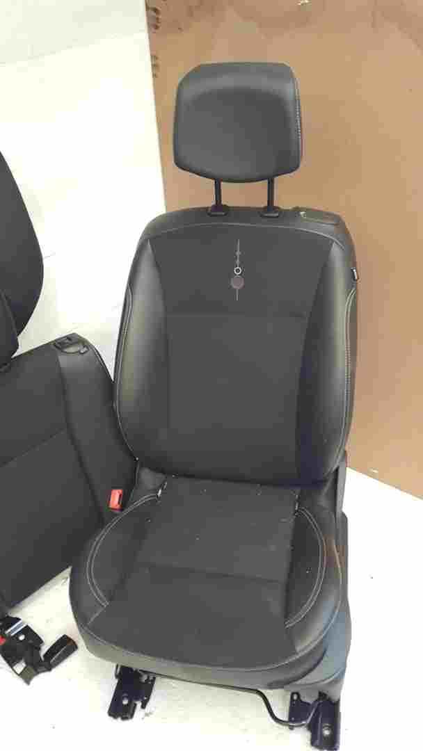 Thumb 5 Renault Clio MK3 2005-2012 Interior Seats Chairs SET Bench Half Leather 3Dr