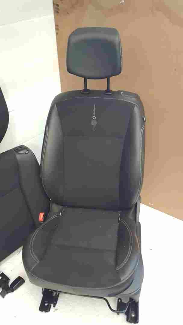 Thumb 6 Renault Clio MK3 2005-2012 Interior Seats Chairs SET Bench Half Leather 3Dr
