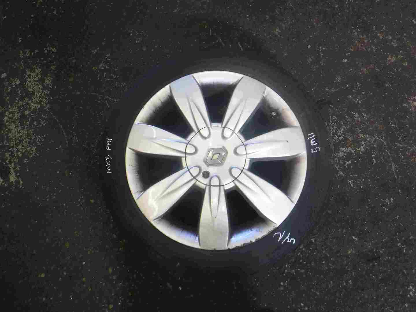 Renault Clio MK3 2005-2012 Lyria Alloy Wheel + Tyre 195 50 16 5mm Tread 3/5
