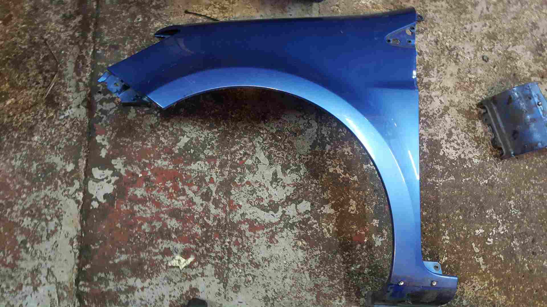 Thumb 3 Renault Clio MK3 2005-2012 Passenger Ns NSF Wing Panel Blue Ternt 195