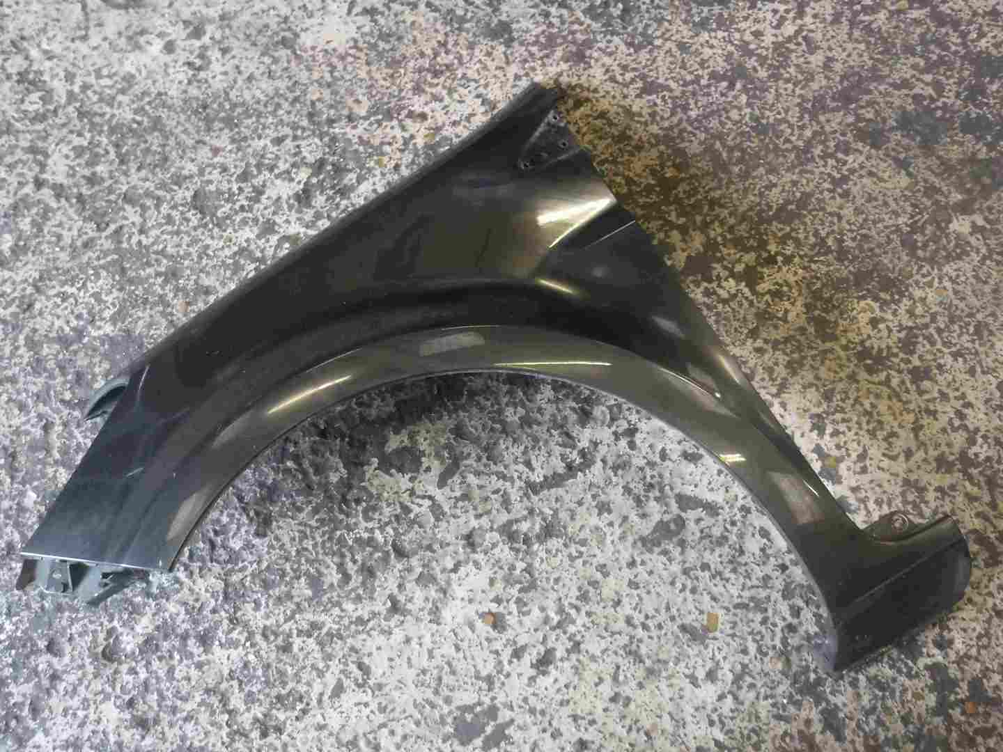 Renault Clio MK3 2005-2012 Passenger NS Wing Black 676 195 8200325170