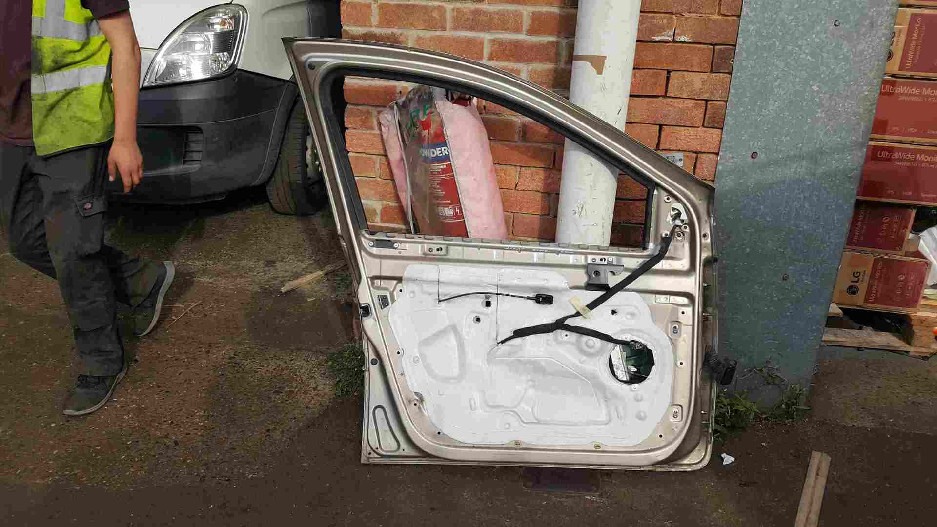 Renault Clio MK3 2005-2012 Passenger NSF Front Door Beige Gold TEHNK 5dr