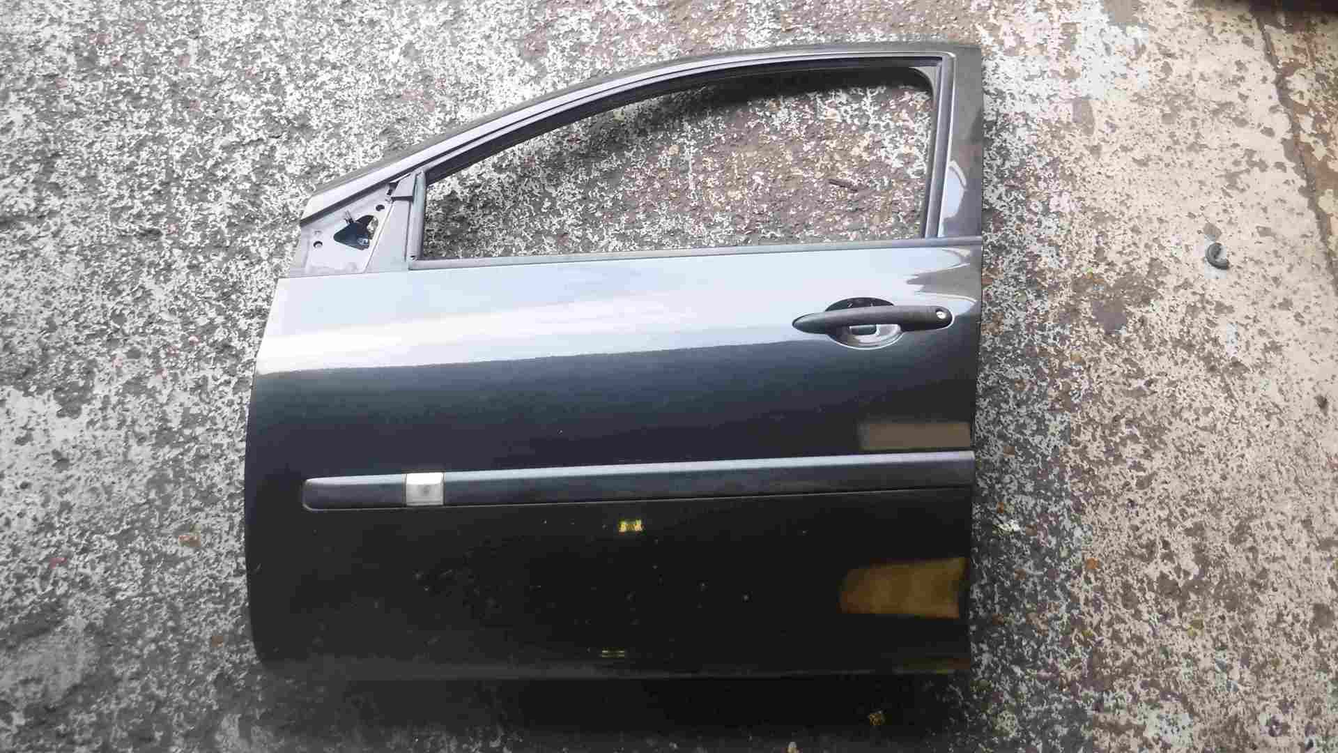 Renault Clio MK3 2005-2012 Passenger NSF Front Door Black 676 5DR