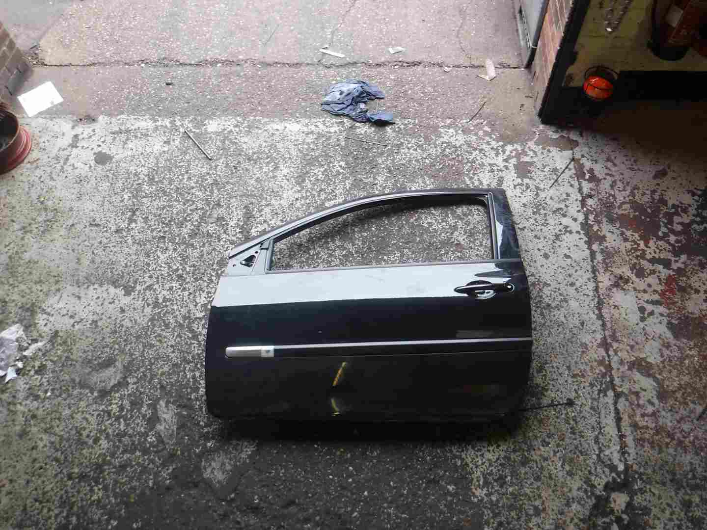 Renault Clio MK3 2005-2012 Passenger NSF Front Door Black TEGNE 3dr