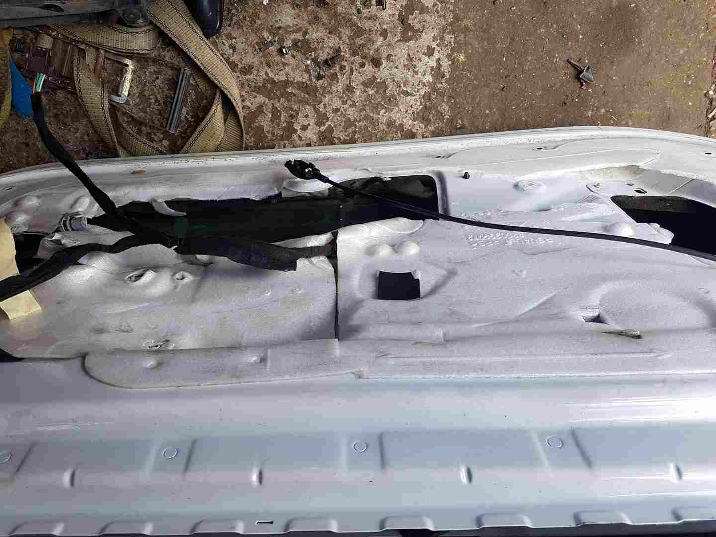 Renault Clio MK3 2005-2012 Passenger NSF Front Door White Ov369 3Dr