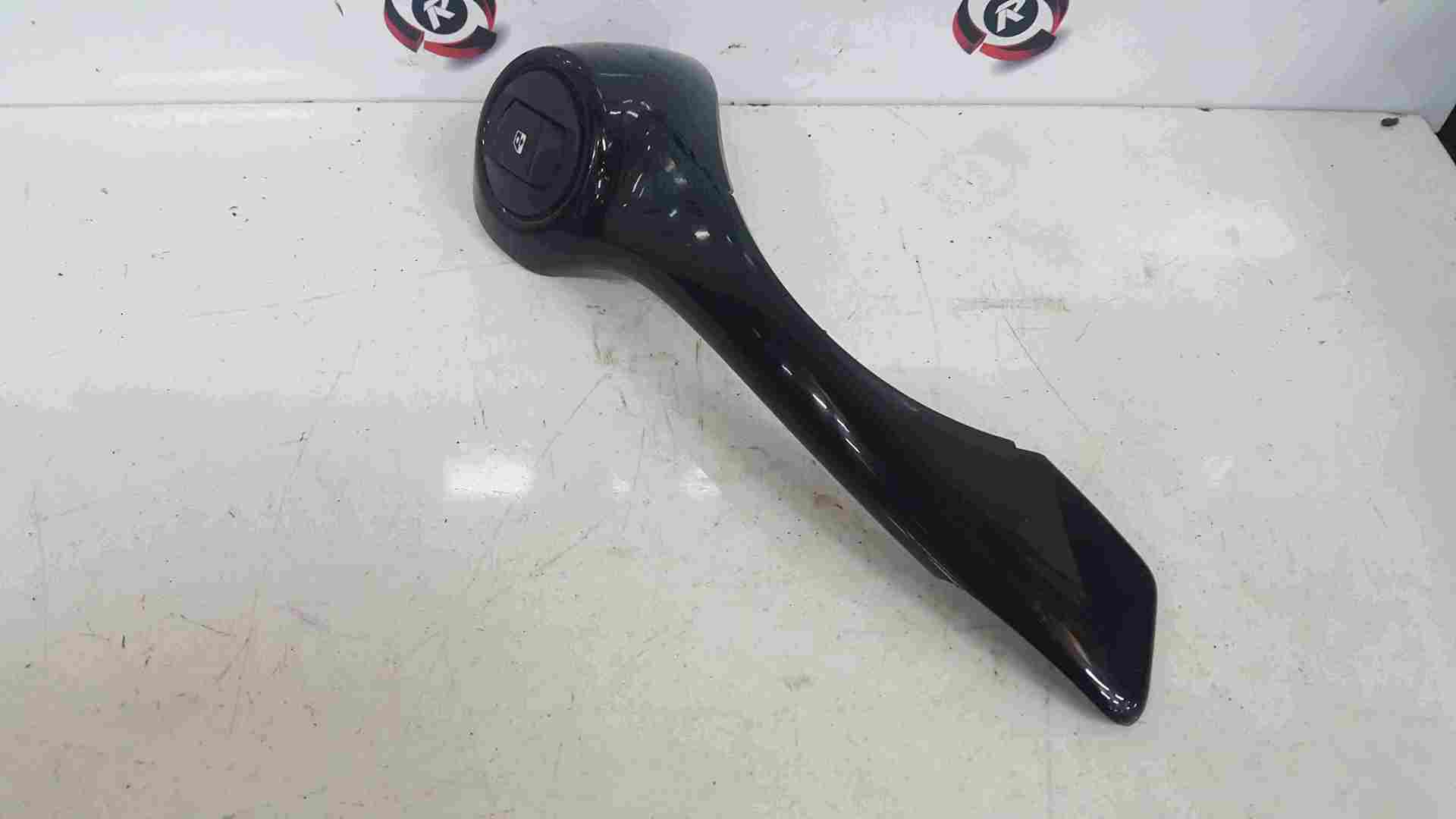 Thumb 3 Renault Clio MK3 2005-2012 Passenger NSF Front Grab Handle Switch Gloss Black