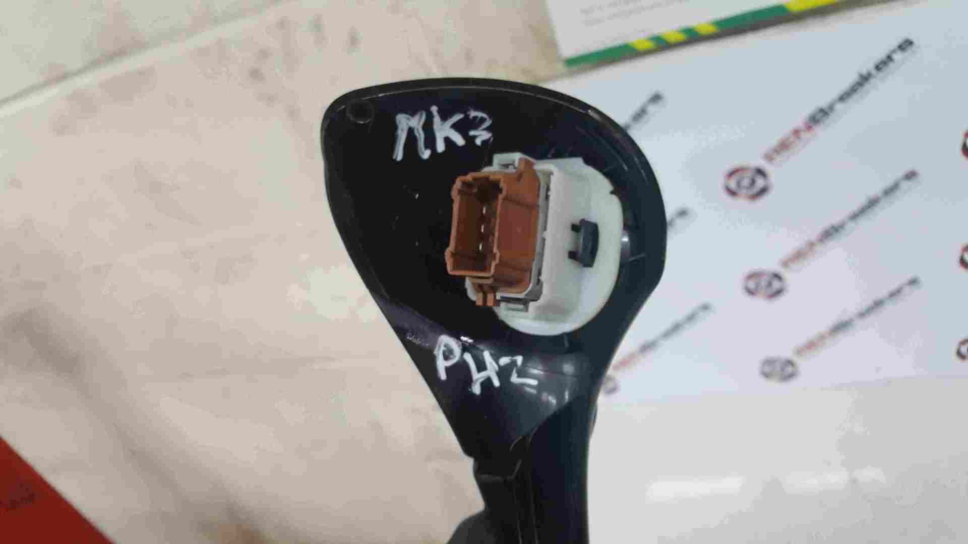 Thumb 4 Renault Clio MK3 2005-2012 Passenger NSF Front Grab Handle Switch Gloss Black