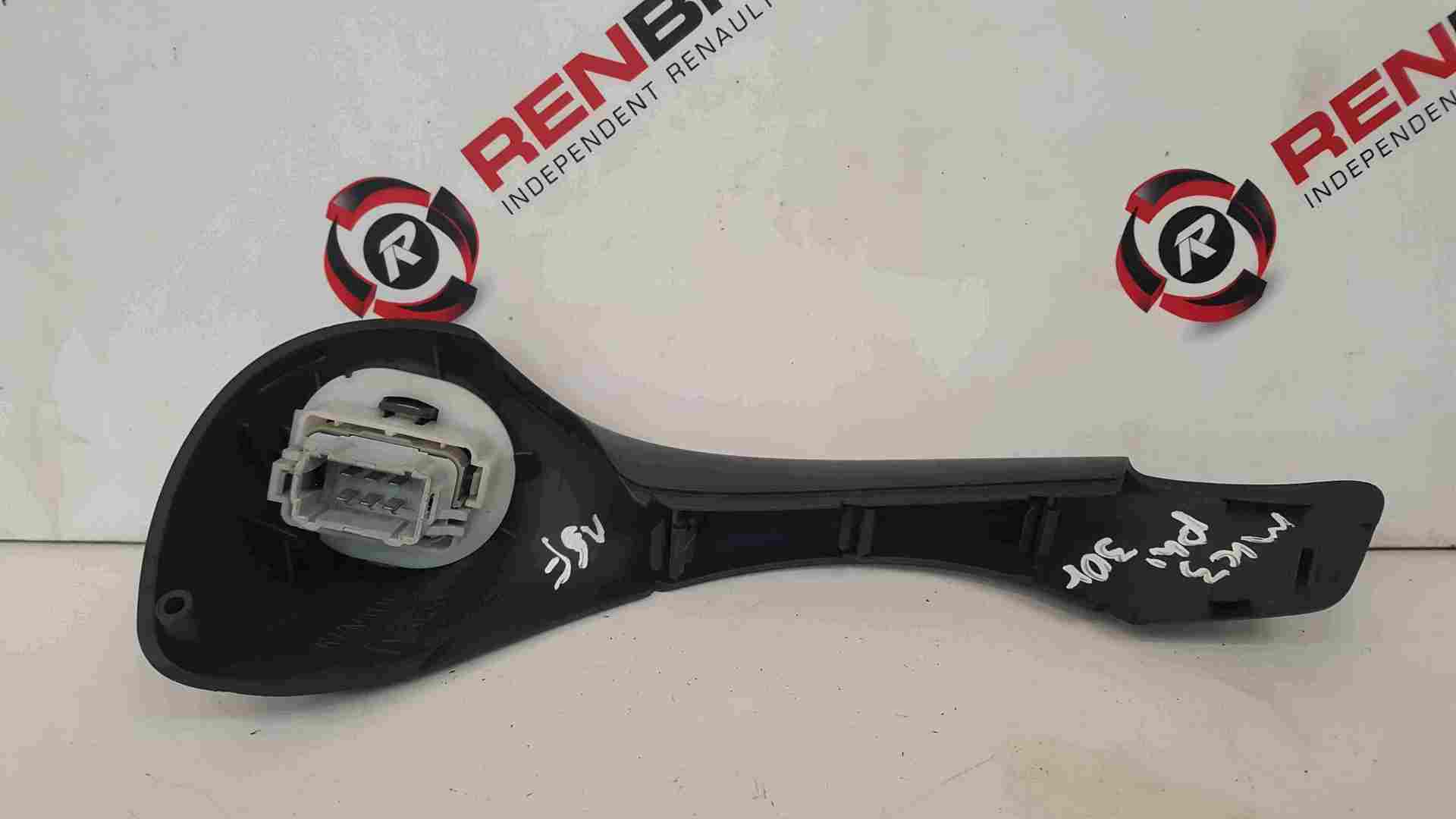 Renault Clio MK3 2005-2012 Passenger NSF Front Window Switch Handle