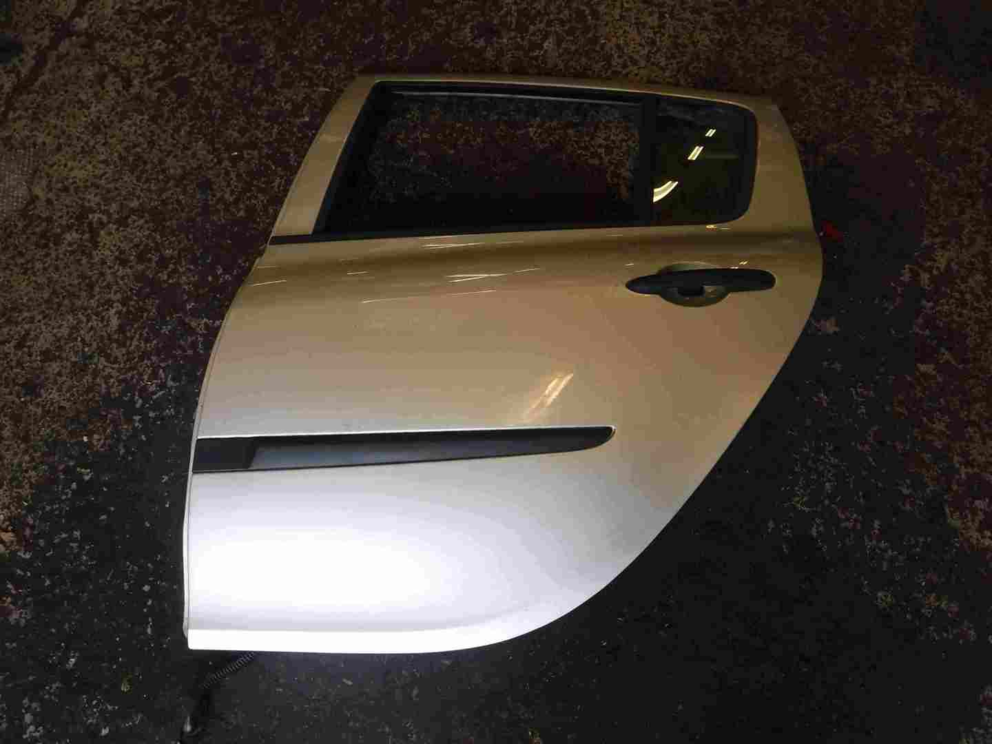 Renault Clio MK3 2005-2012 Passenger NSR Rear Door Silver TED69 3