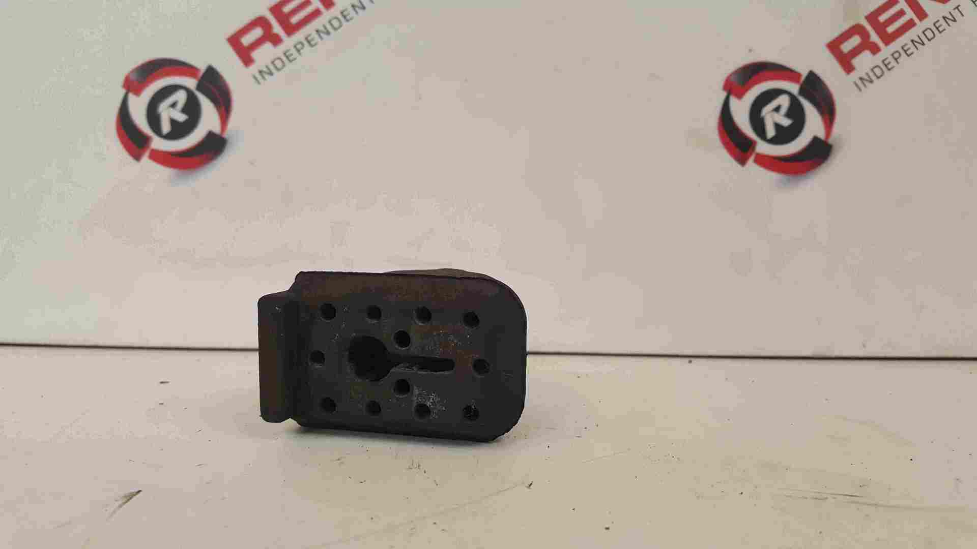 Thumb 2 Renault Clio MK3 2005-2012 Radiator Rubber Support Mount Bushes X3