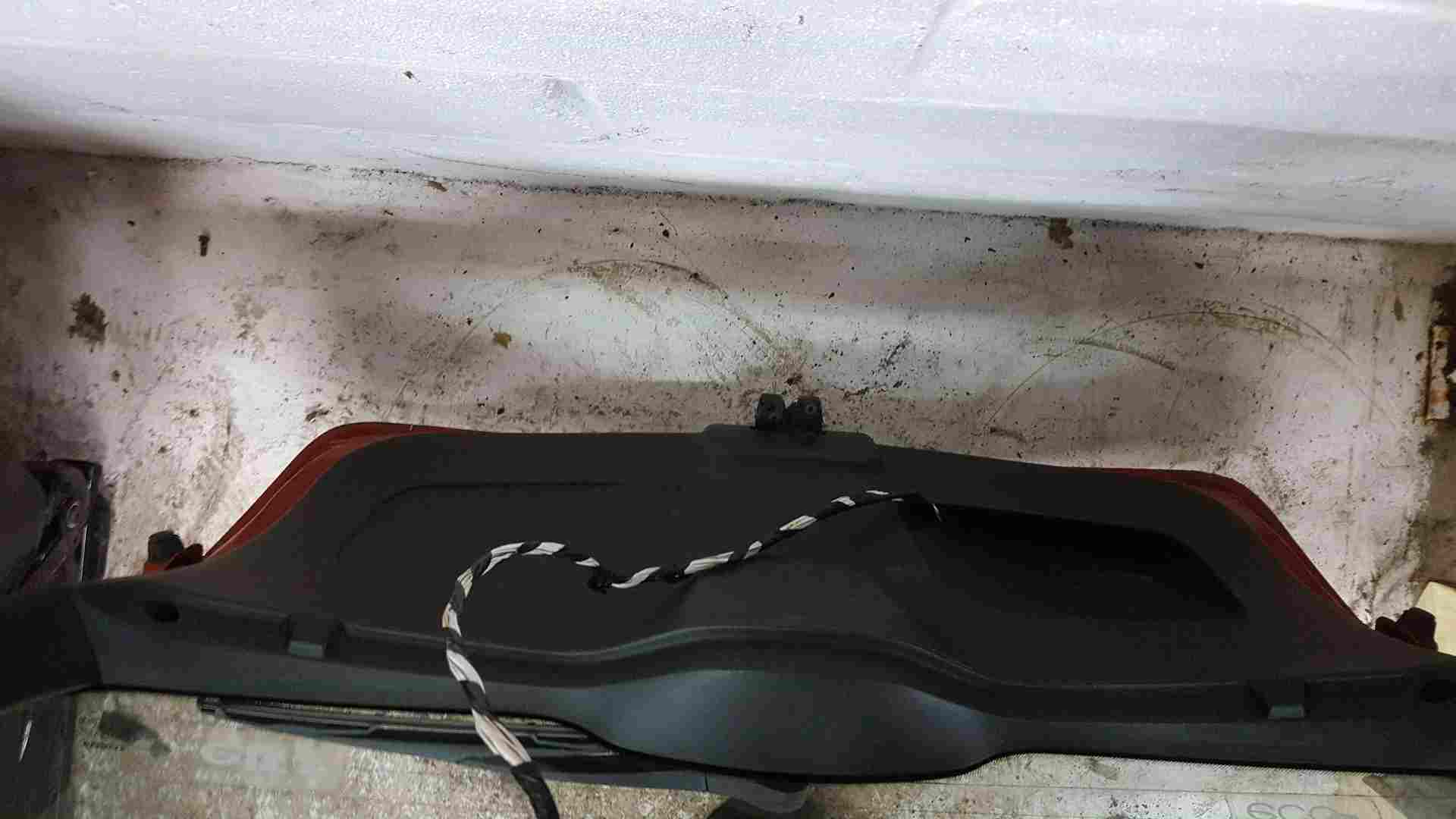 Thumb 4 Renault Clio MK3 2005-2012 Rear Boot Tailgate RED 727