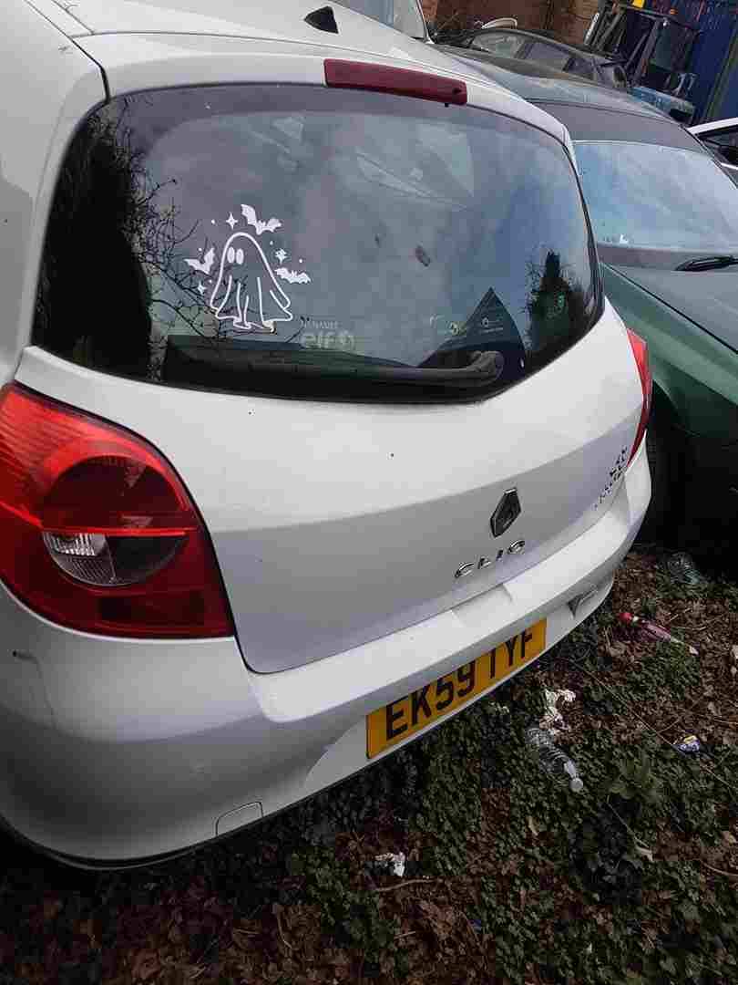 Thumb 2 Renault Clio MK3 2005-2012 Rear Boot Tailgate White Ov369 .