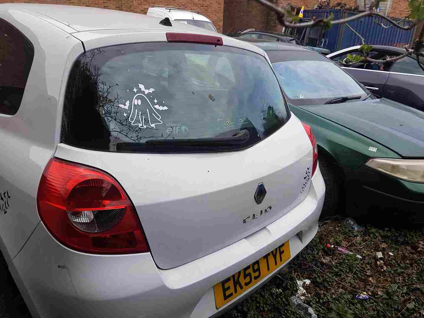 Renault Clio MK3 2005-2012 Rear Boot Tailgate White Ov369 .
