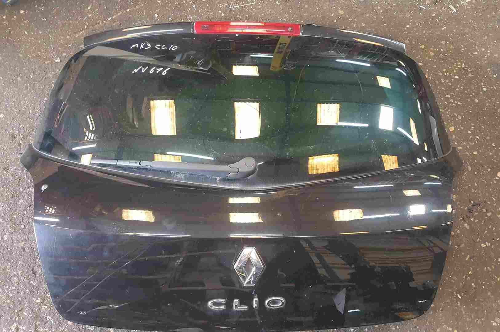 Thumb 4 Renault Clio MK3 2005-2012 Rear Tailgate Boot Black 676 Tinted