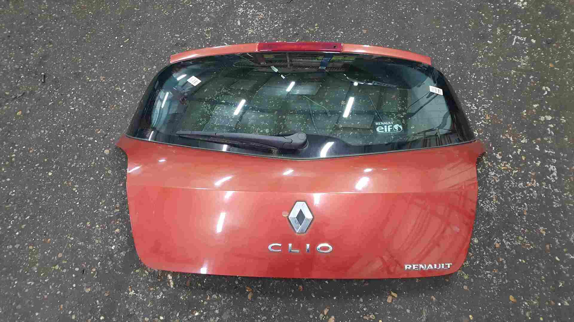 Thumb 2 Renault Clio MK3 2005-2012 Rear Tailgate Boot Red TEB76