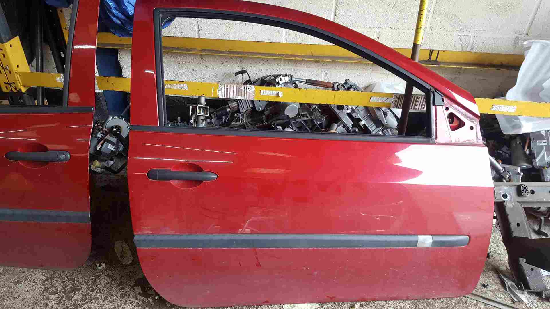 Thumb 8 Renault Clio MK3 2005-2012 RED Tennj Drivers OSF Front Door 3Dr 