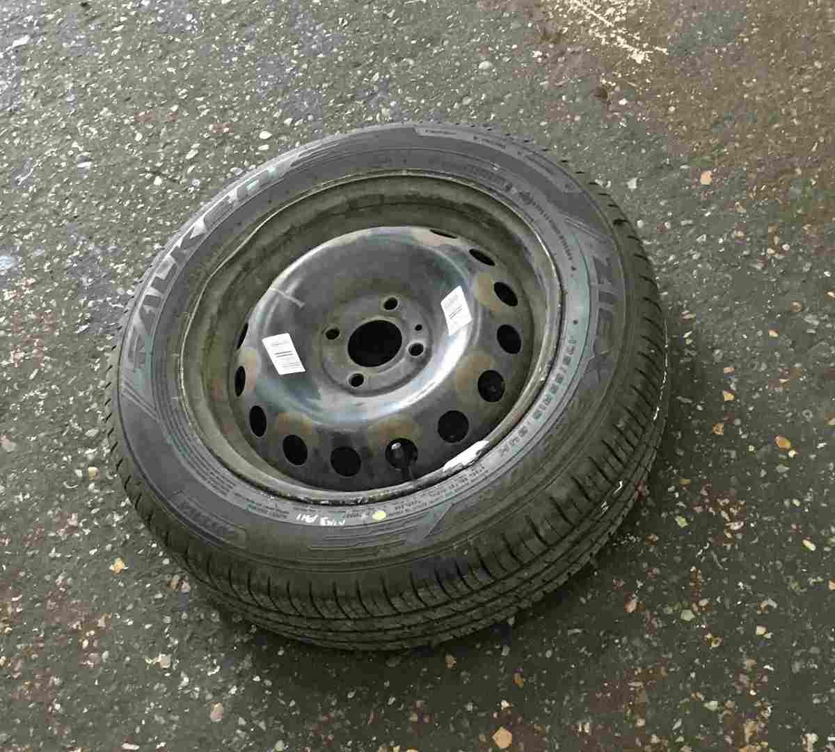 Renault Clio MK3 2005-2012 Spare Steel Wheel Rim + Tyre 175 65 15 7mm Tread 3/5