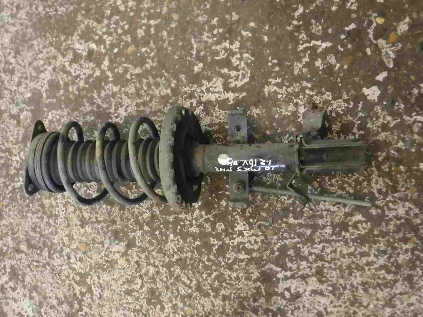 Renault Clio MK3 2009-2012 1.2 1.4 16v Drivers OSF Front Strut Shock Suspension