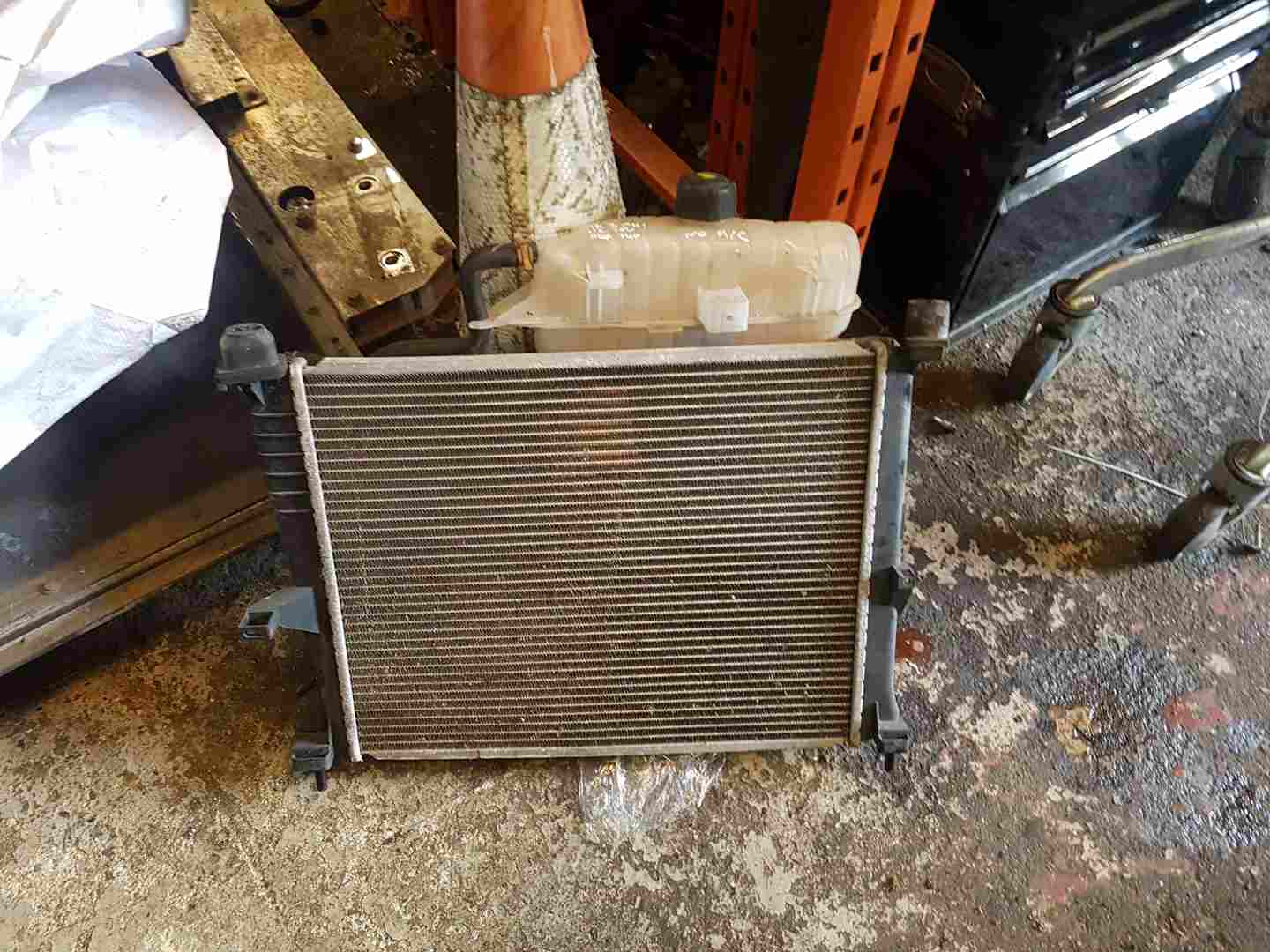 Thumb 2 Renault Clio MK3 2009-2012 1.2 16V Radiator RAD Pack Cooling FAN No Ac