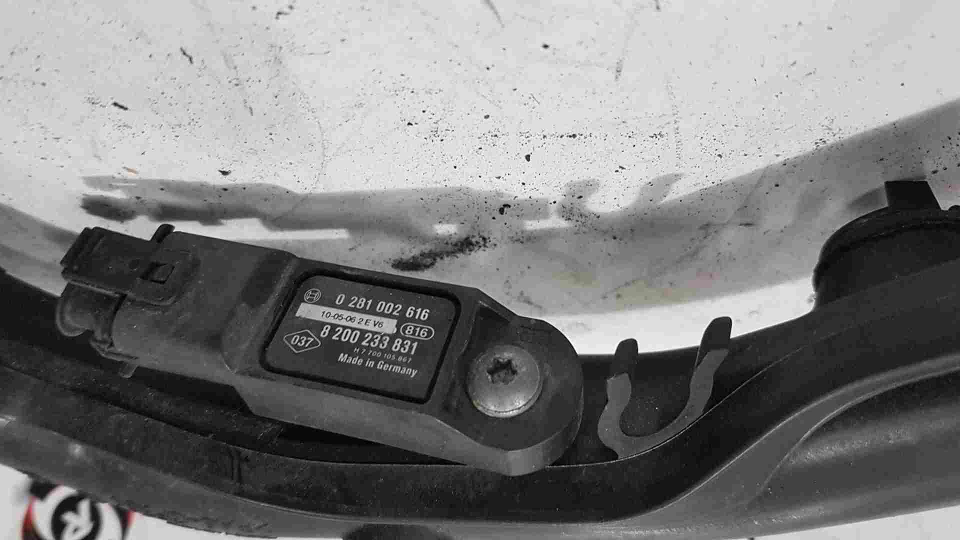 Thumb 2 Renault Clio MK3 2009-2012 1.2 16V TCE Turbo Cold AIR Intake Pipe Hose + Sensor